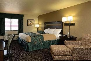 Baymont By Wyndham Glenwood Hotel Room photo